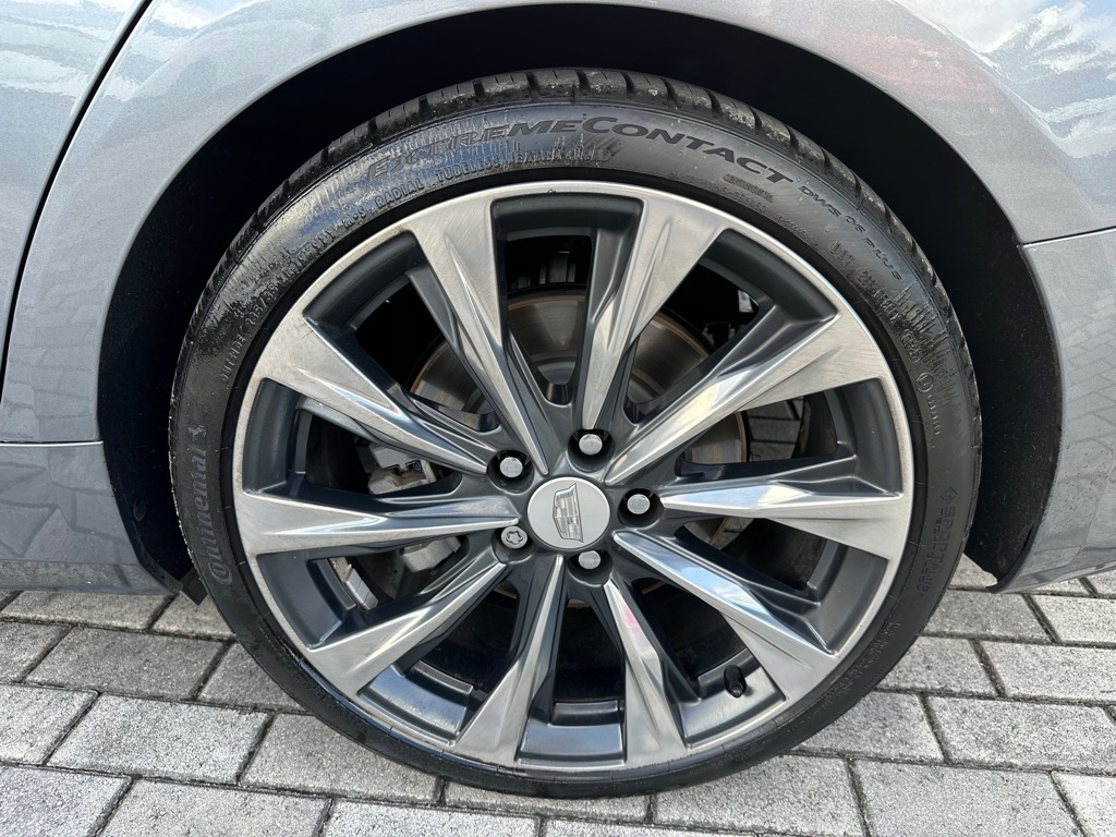 Cadillac CT4 4dr Sdn Luxury 2022