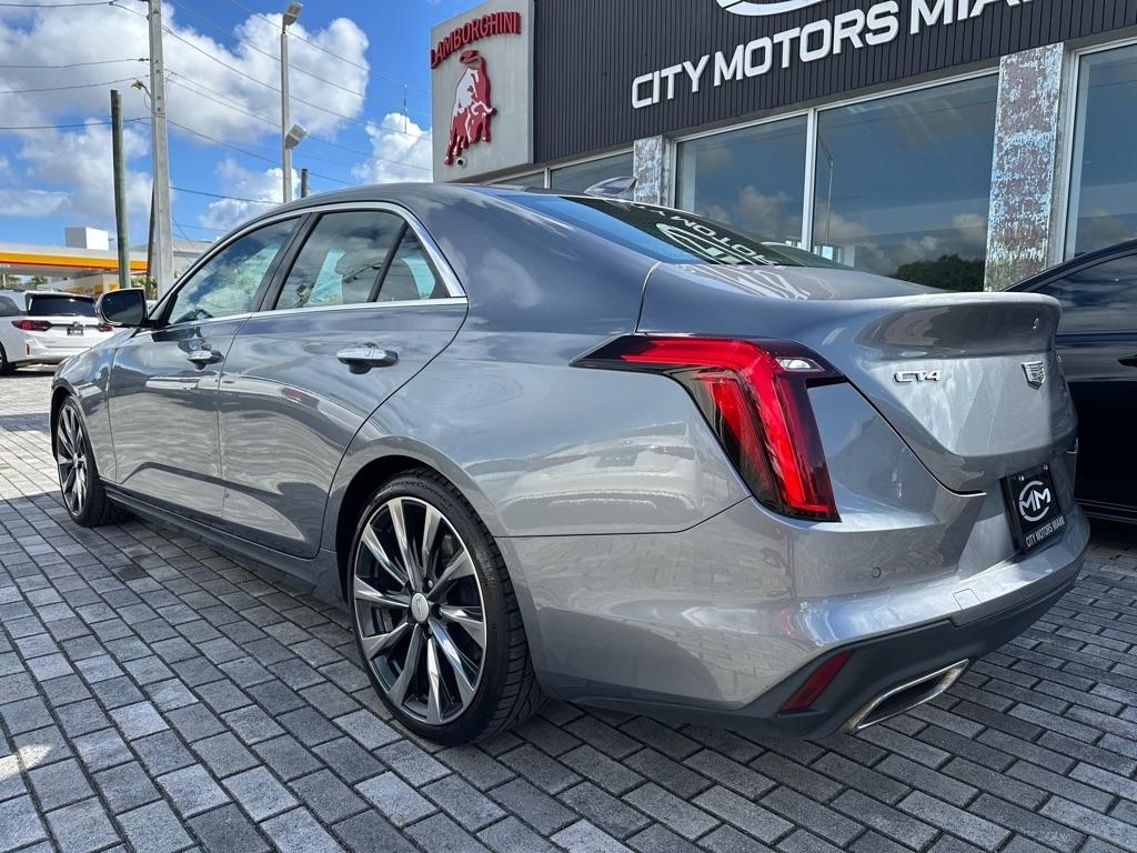 Cadillac CT4 4dr Sdn Luxury 2022