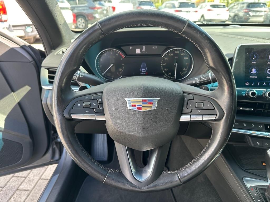 Cadillac CT4 4dr Sdn Luxury 2022
