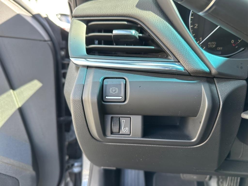 Cadillac CT4 4dr Sdn Luxury 2022