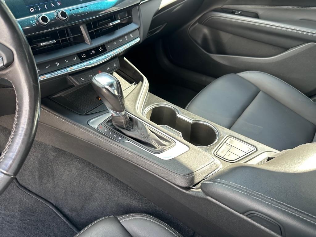 Cadillac CT4 4dr Sdn Luxury 2022