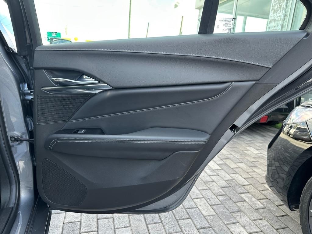 Cadillac CT4 4dr Sdn Luxury 2022