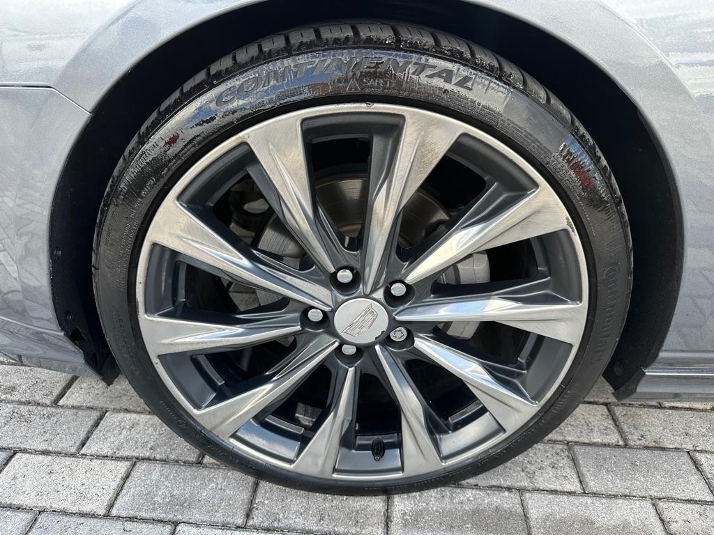 Cadillac CT4 4dr Sdn Luxury 2022