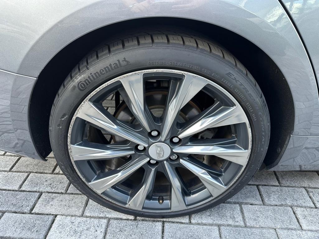 Cadillac CT4 4dr Sdn Luxury 2022