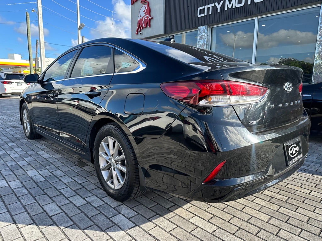Hyundai Sonata SE 2.4L 2019