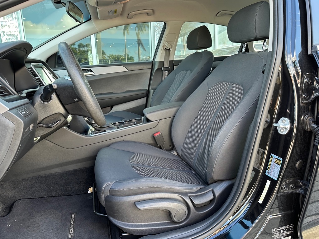 Hyundai Sonata SE 2.4L 2019