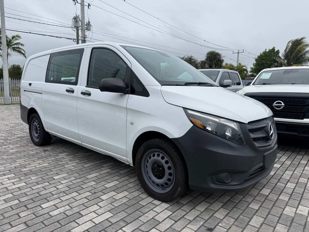 Mercedes-Benz Metris Cargo Van Standard Roof 126" Wheelbase 2019