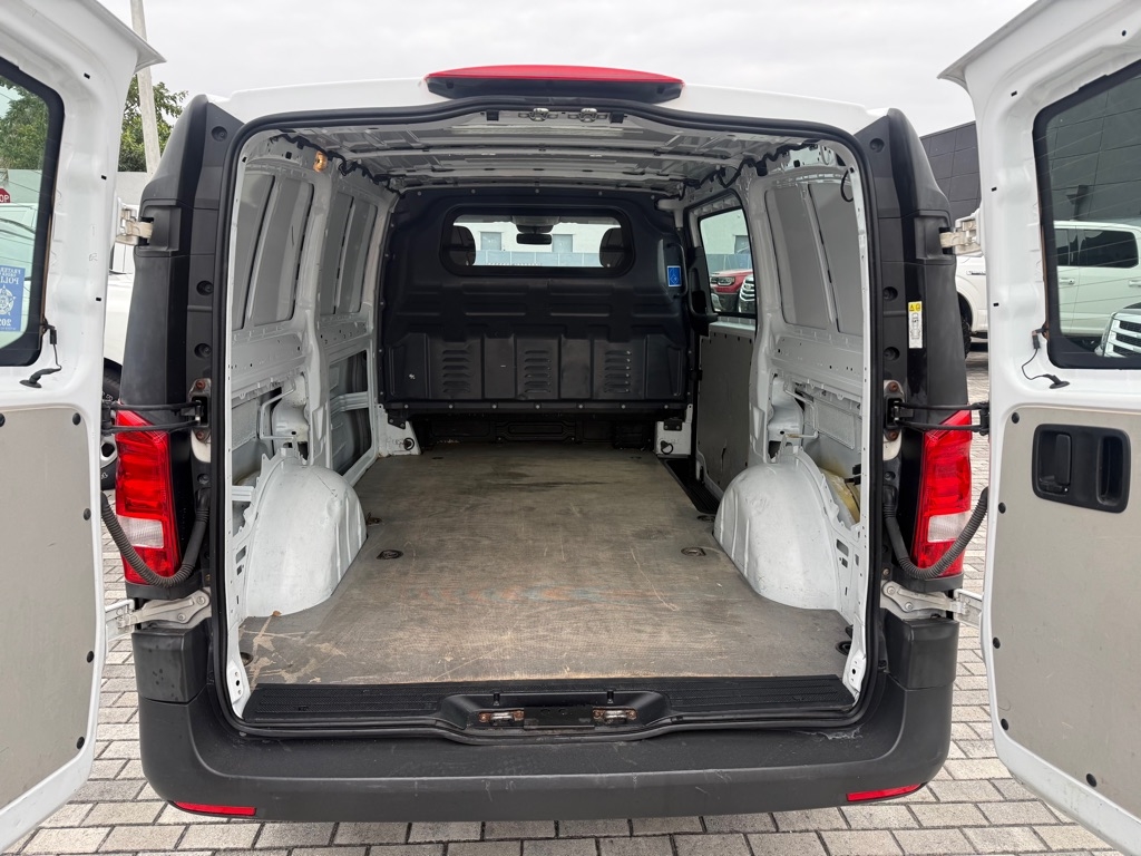 Mercedes-Benz Metris Cargo Van Standard Roof 126" Wheelbase 2019