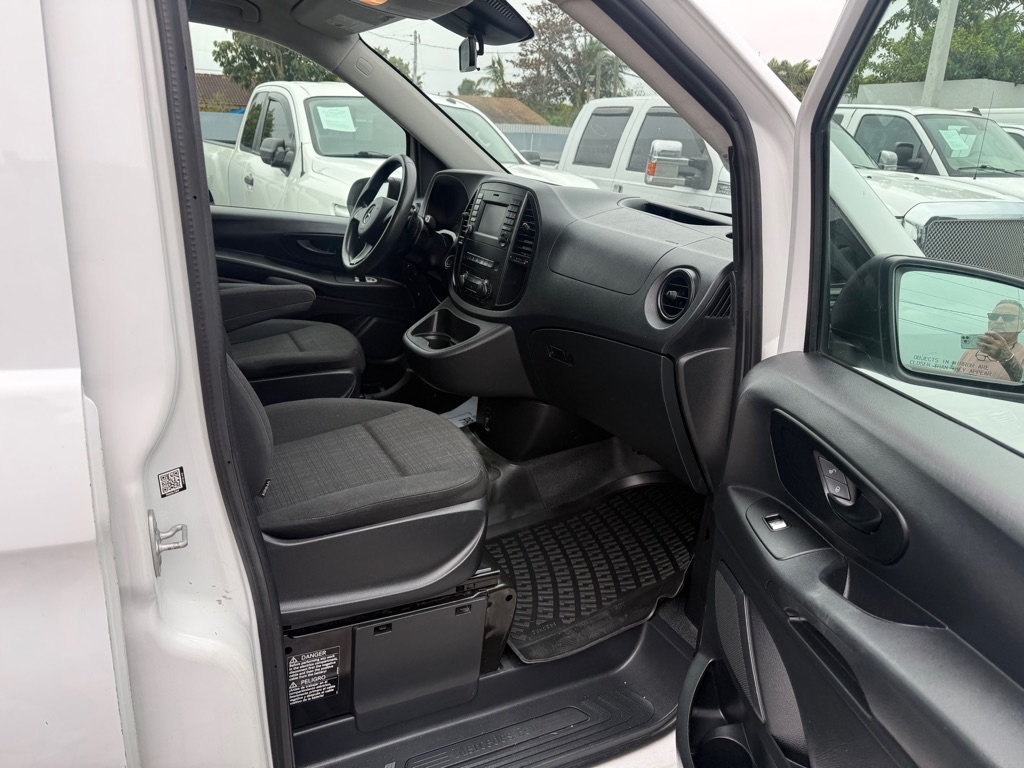 Mercedes-Benz Metris Cargo Van Standard Roof 126" Wheelbase 2019