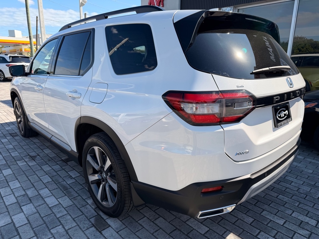 Honda Pilot Elite AWD 2023