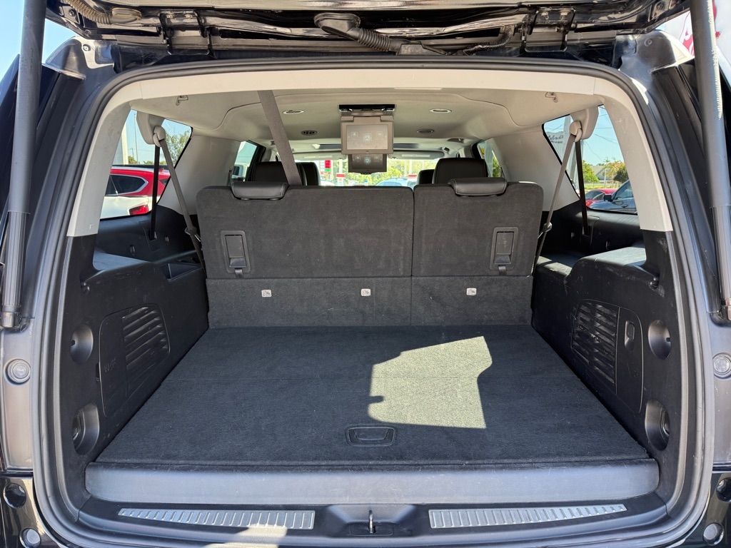 Chevrolet Suburban 2WD 4dr LT 2020