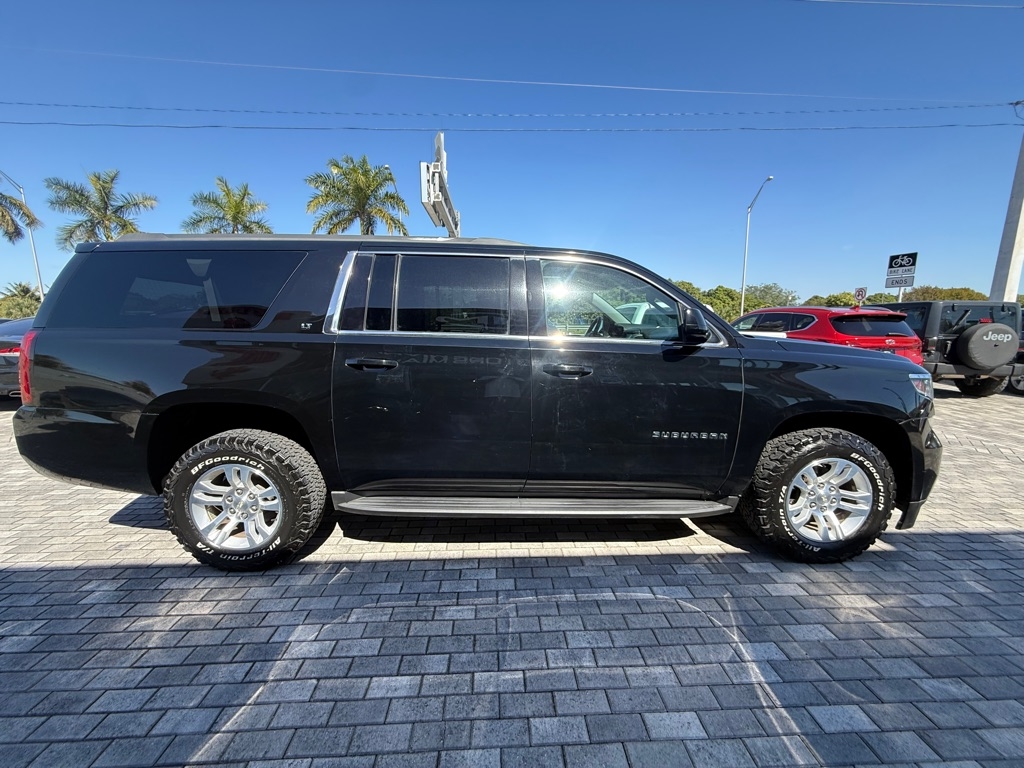 Chevrolet Suburban 2WD 4dr LT 2020