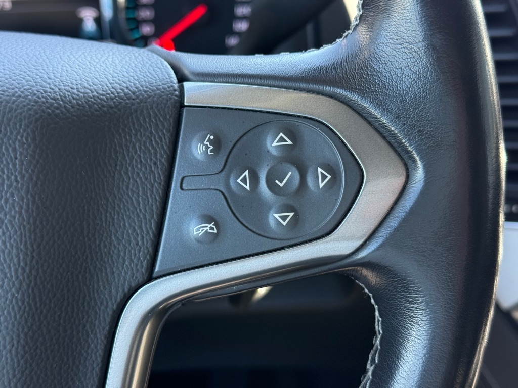 Chevrolet Suburban 2WD 4dr LT 2020