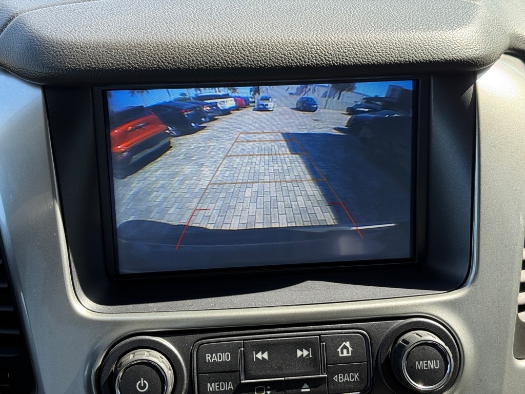 Chevrolet Suburban 2WD 4dr LT 2020