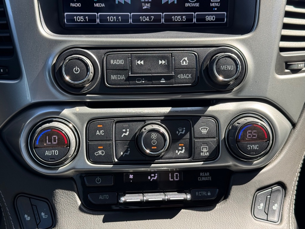 Chevrolet Suburban 2WD 4dr LT 2020