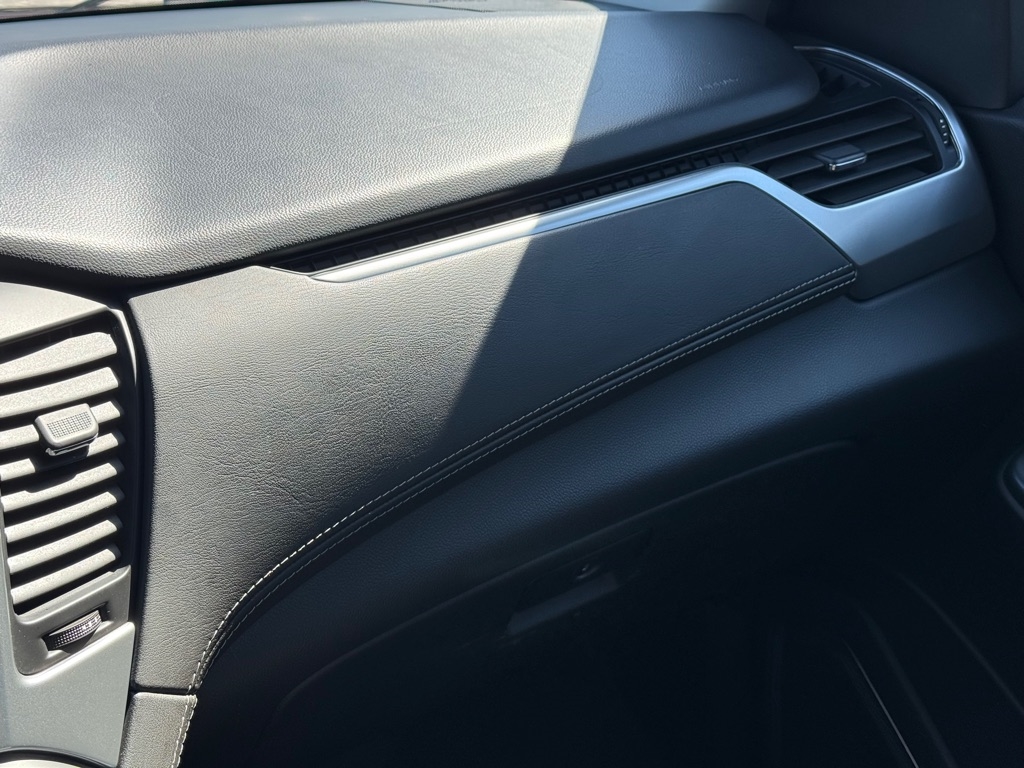 Chevrolet Suburban 2WD 4dr LT 2020