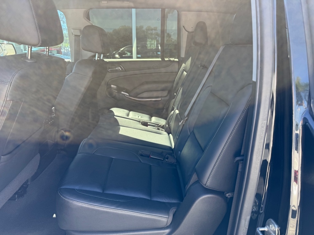 Chevrolet Suburban 2WD 4dr LT 2020