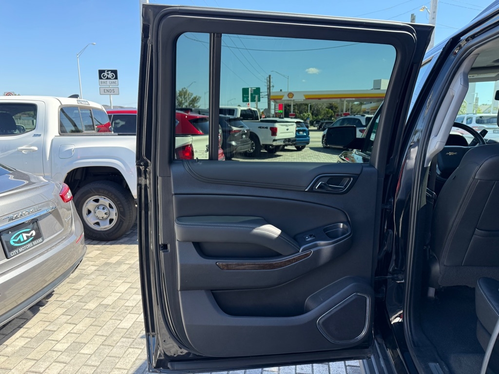 Chevrolet Suburban 2WD 4dr LT 2020