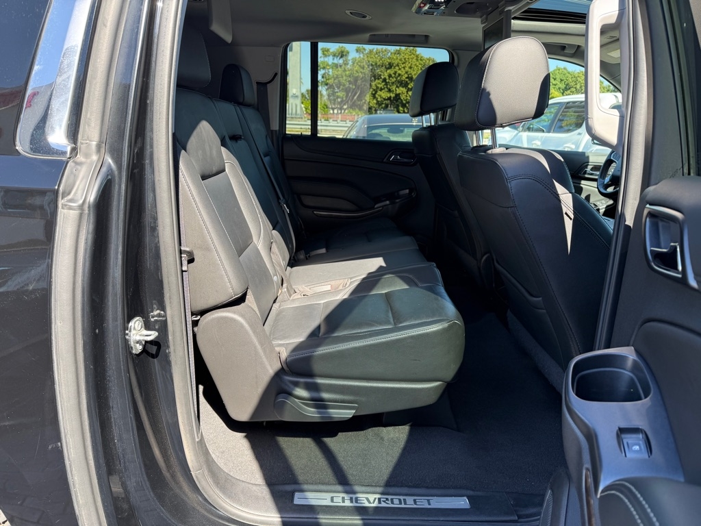 Chevrolet Suburban 2WD 4dr LT 2020