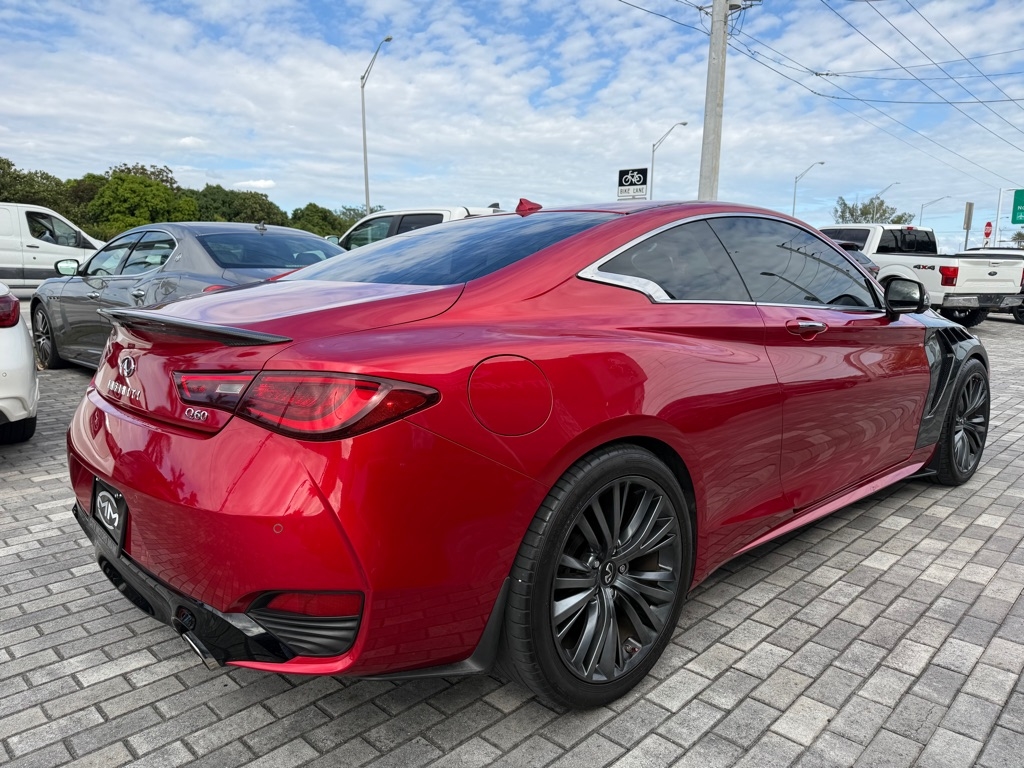Infiniti Q60 LUXE RWD 2022