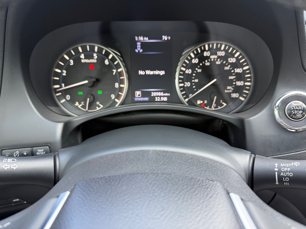 Infiniti Q60 LUXE RWD 2022