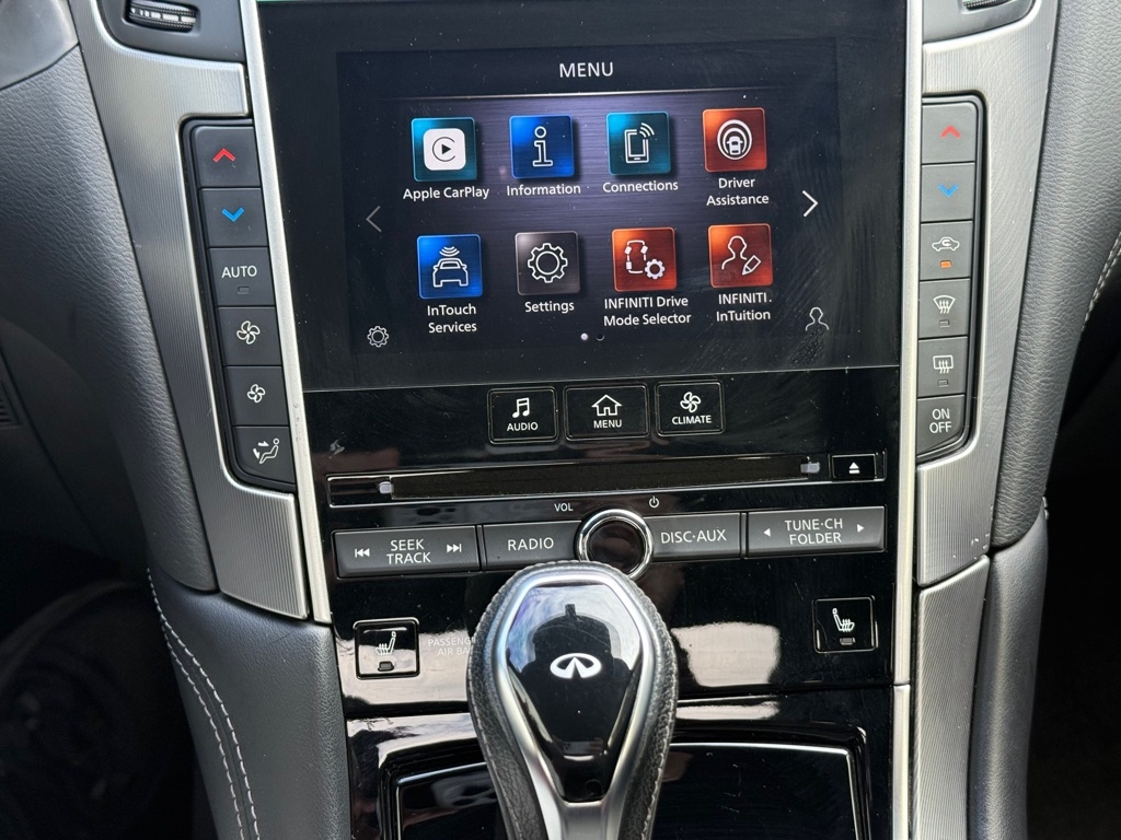 Infiniti Q60 LUXE RWD 2022