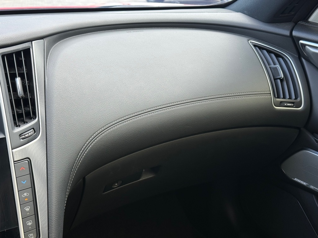 Infiniti Q60 LUXE RWD 2022