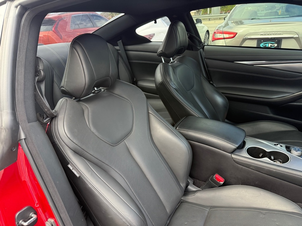 Infiniti Q60 LUXE RWD 2022