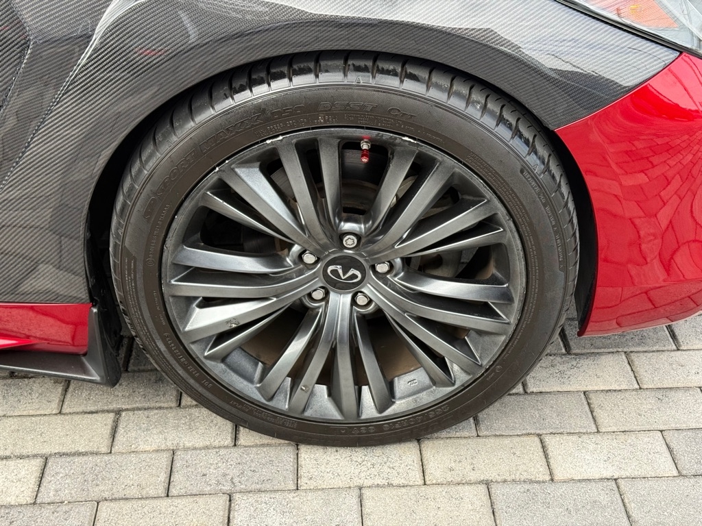 Infiniti Q60 LUXE RWD 2022