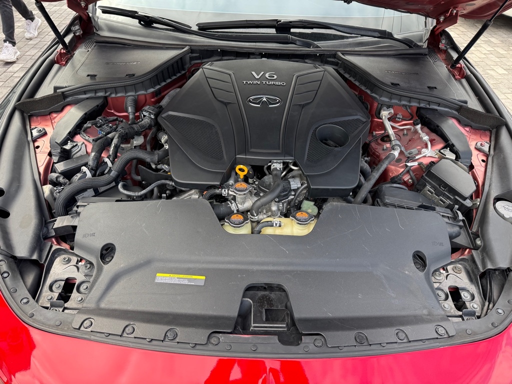 Infiniti Q60 LUXE RWD 2022