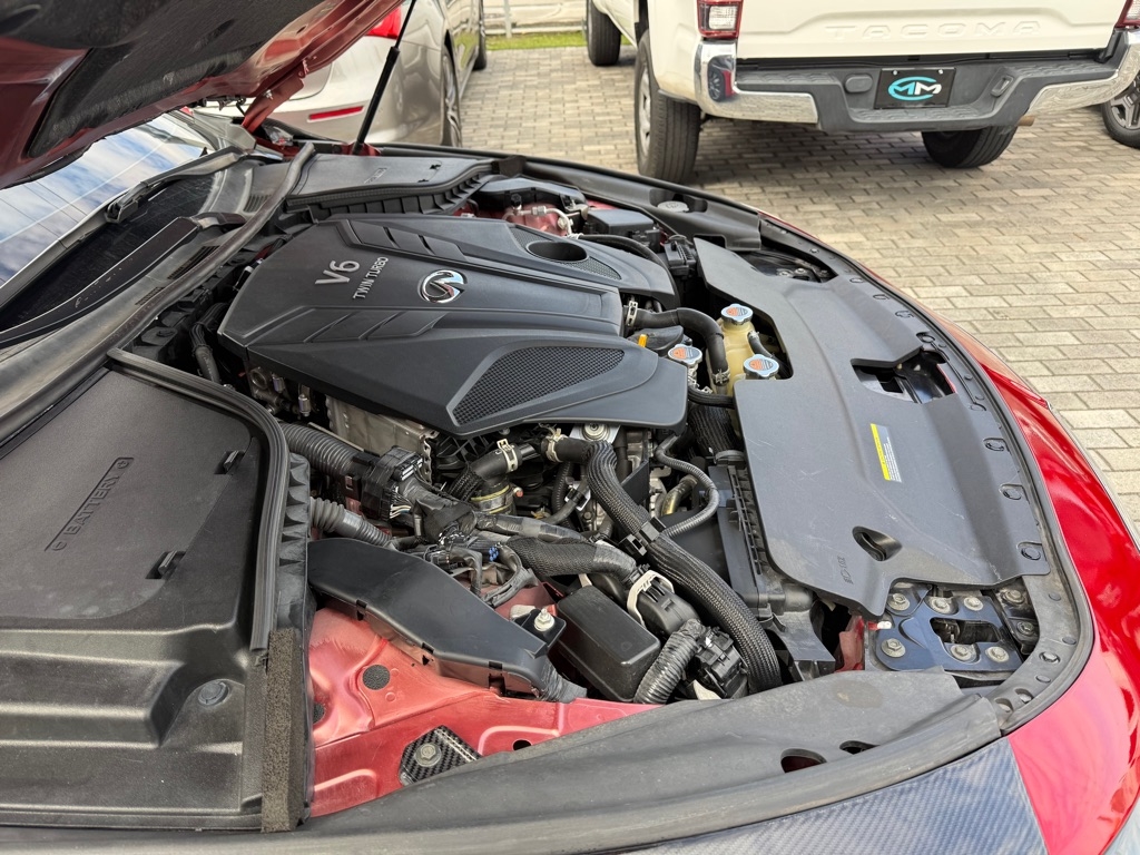 Infiniti Q60 LUXE RWD 2022