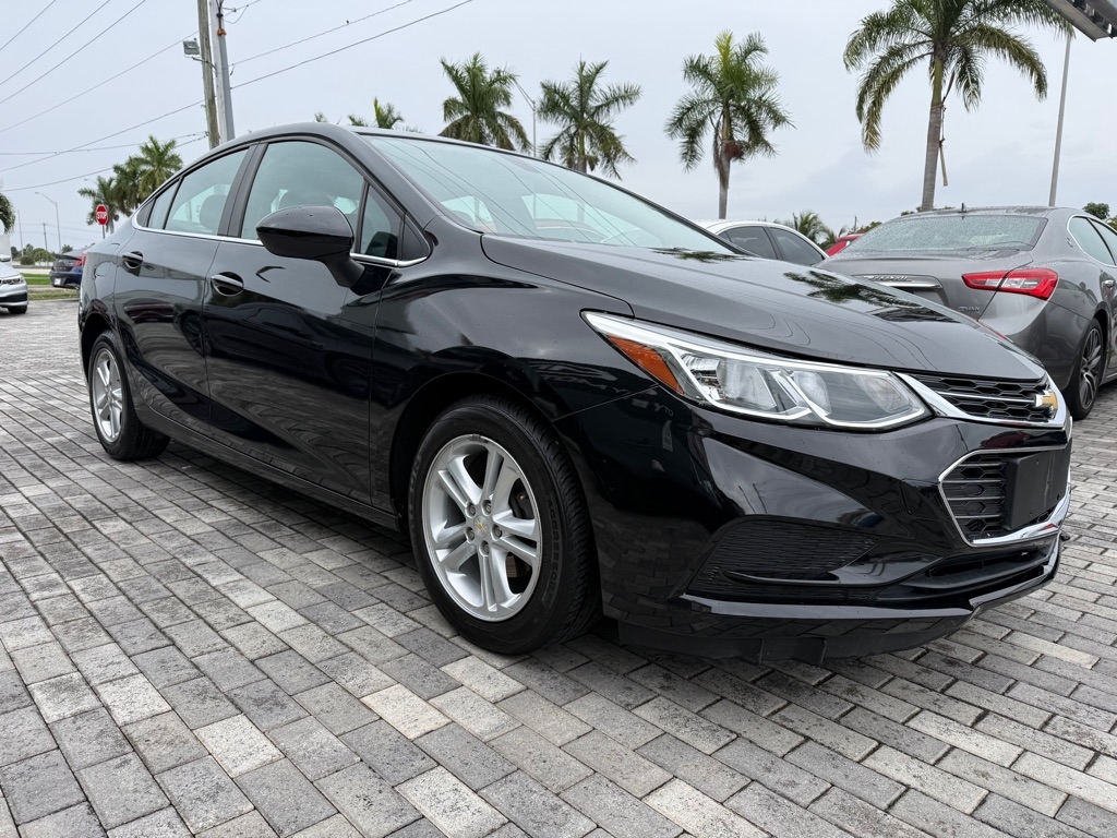 2017 Chevrolet Cruze 4dr Sdn 1.4L LT w/1SD