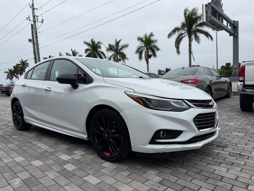 2018 Chevrolet Cruze 4dr HB 1.4L LT w/1SD