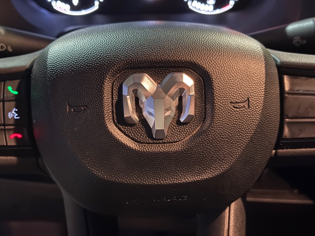 RAM ProMaster Cargo Van Tradesman 1500 High Roof 136" WB w/Pass Seat 2024