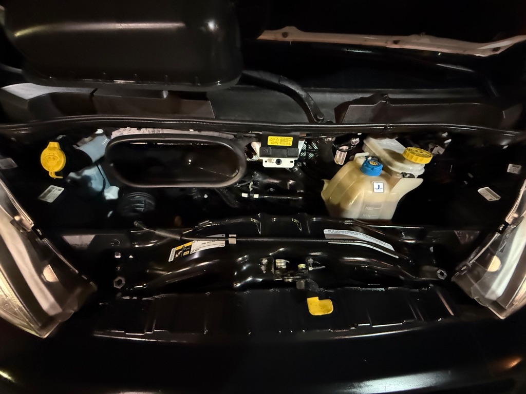 RAM ProMaster Cargo Van Tradesman 1500 High Roof 136" WB w/Pass Seat 2024