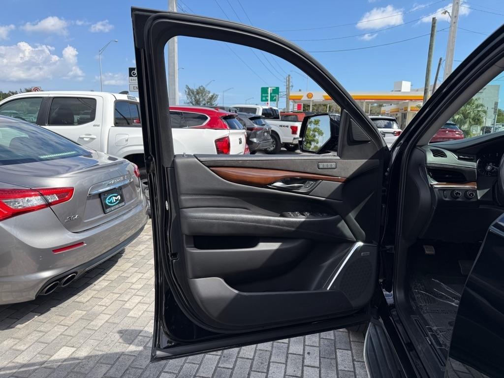 Cadillac Escalade ESV 4WD 4dr Luxury 2020