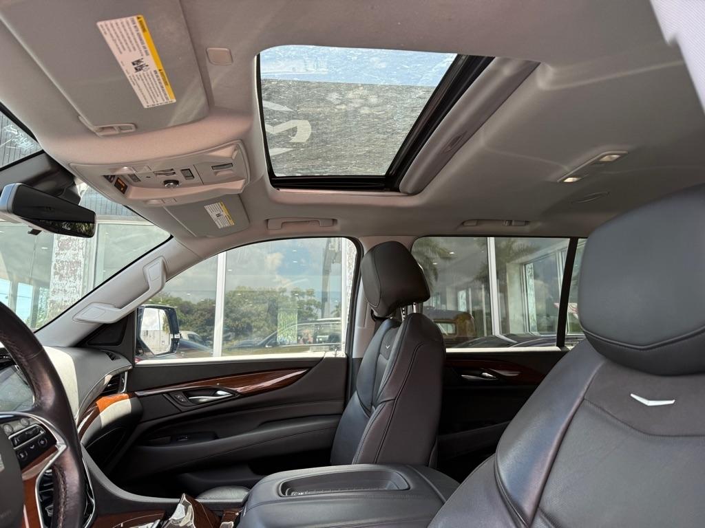 Cadillac Escalade ESV 4WD 4dr Luxury 2020