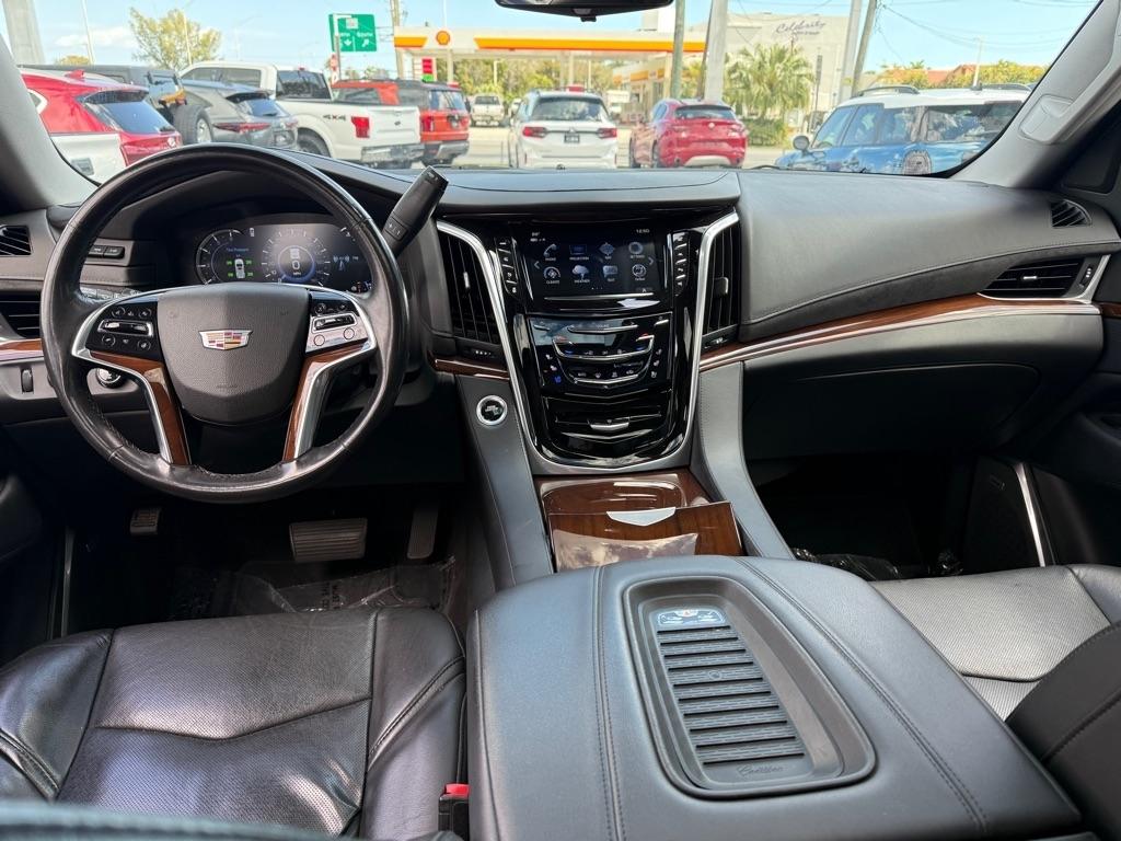 Cadillac Escalade ESV 4WD 4dr Luxury 2020