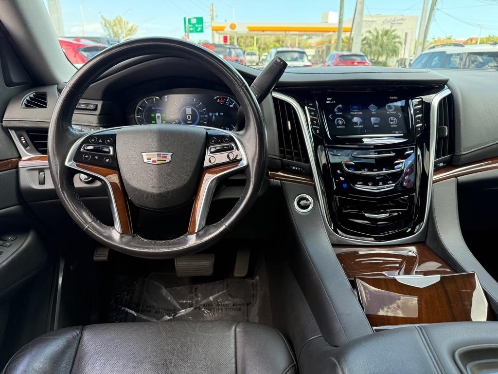 Cadillac Escalade ESV 4WD 4dr Luxury 2020