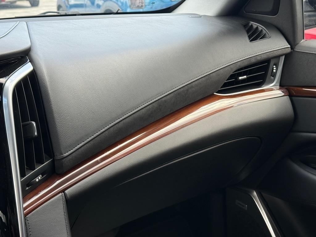 Cadillac Escalade ESV 4WD 4dr Luxury 2020