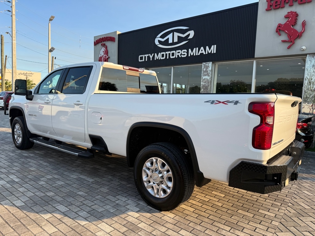 Chevrolet Silverado 3500HD 4WD Crew Cab 172" LT 2020