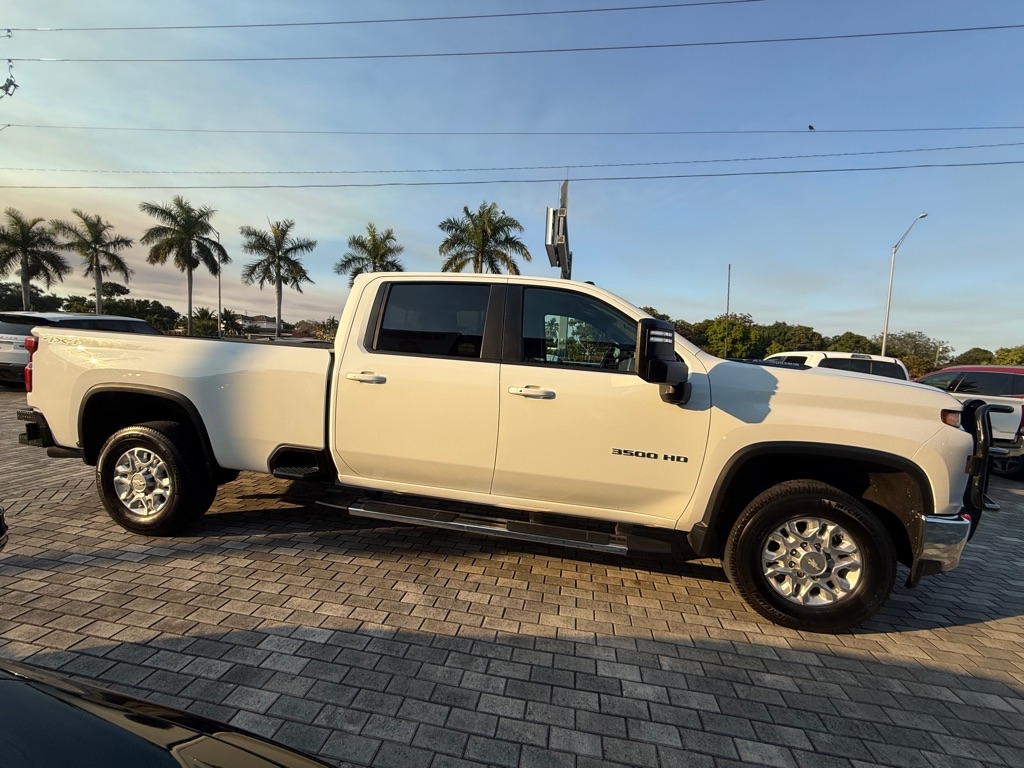Chevrolet Silverado 3500HD 4WD Crew Cab 172" LT 2020