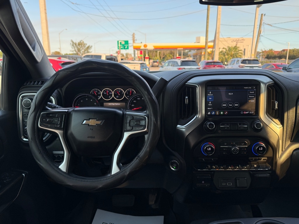 Chevrolet Silverado 3500HD 4WD Crew Cab 172" LT 2020