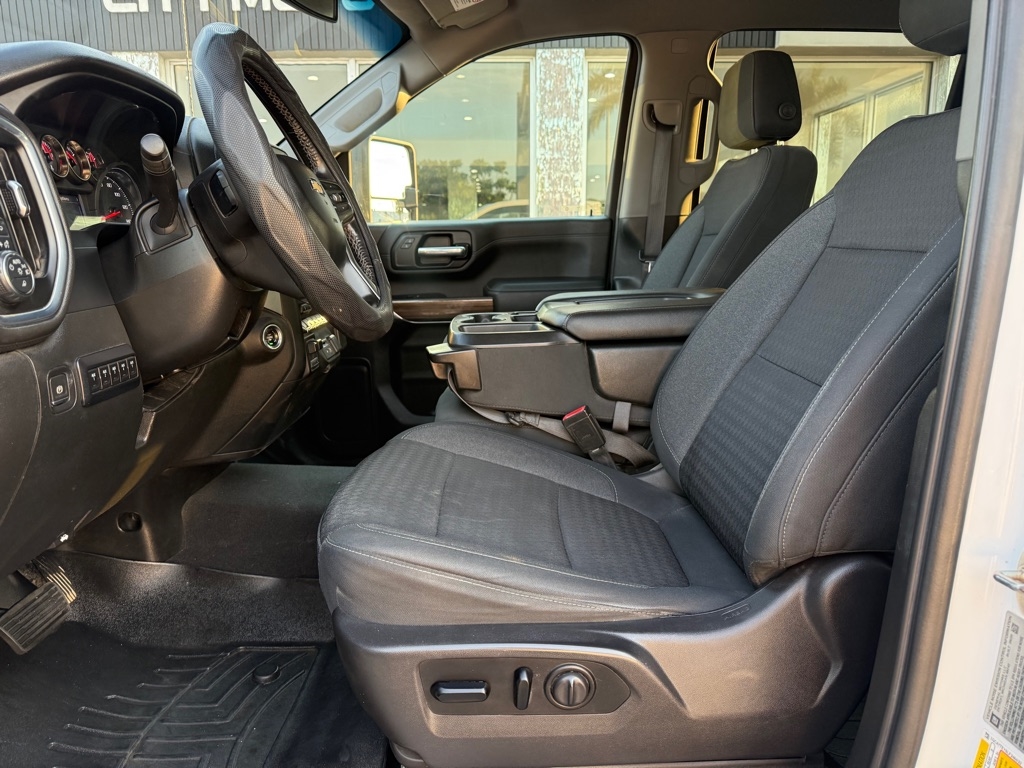 Chevrolet Silverado 3500HD 4WD Crew Cab 172" LT 2020