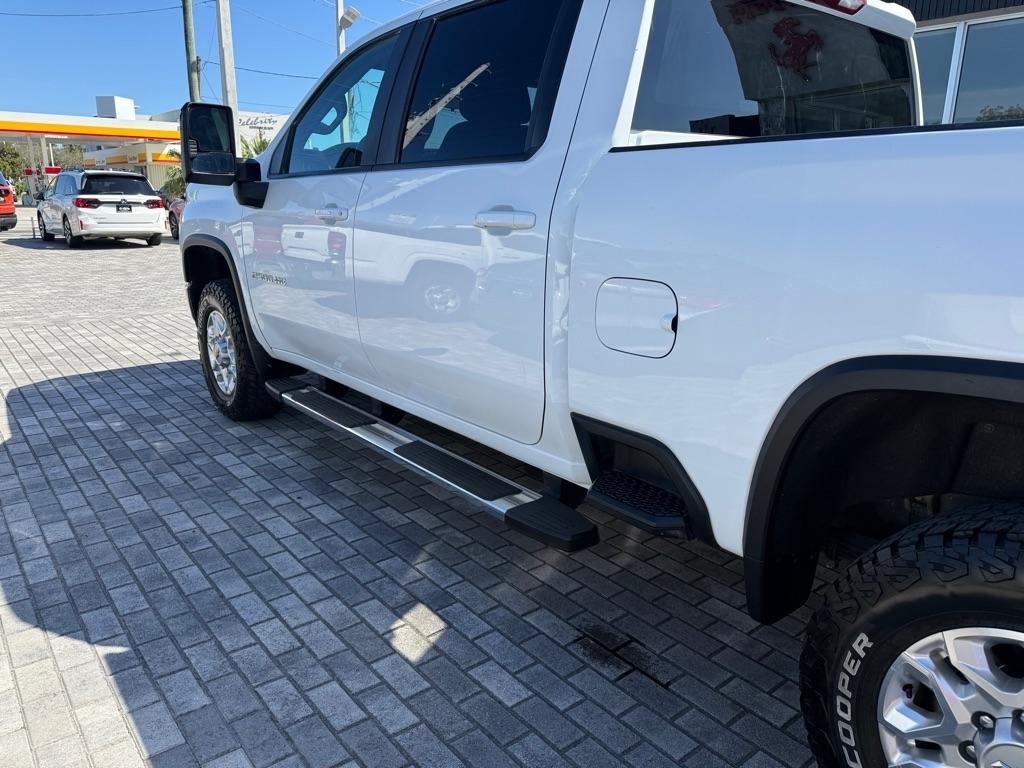 Chevrolet Silverado 2500HD 4WD Crew Cab 159" LT 2023