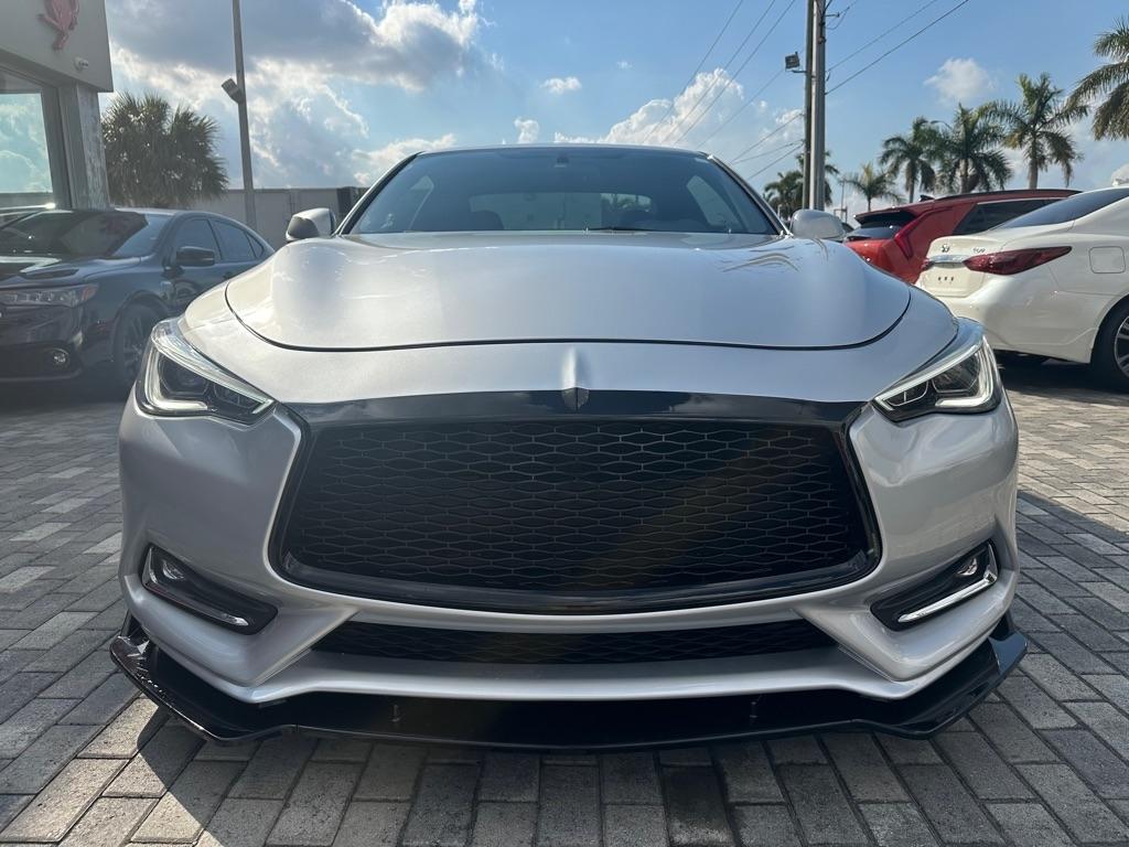 Infiniti Q60 Red Sport 400 RWD 2017