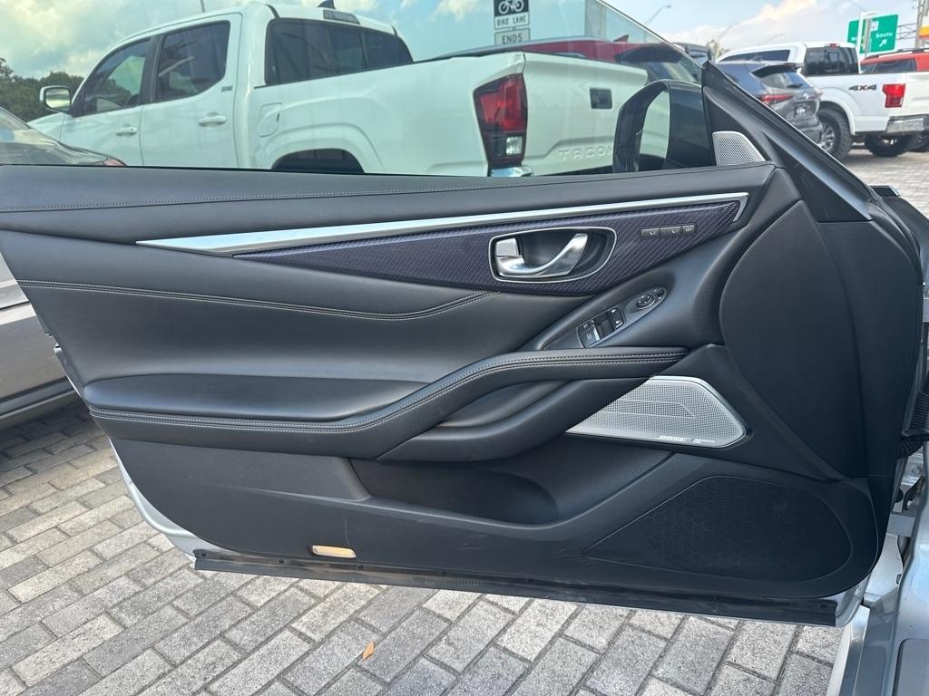 Infiniti Q60 Red Sport 400 RWD 2017