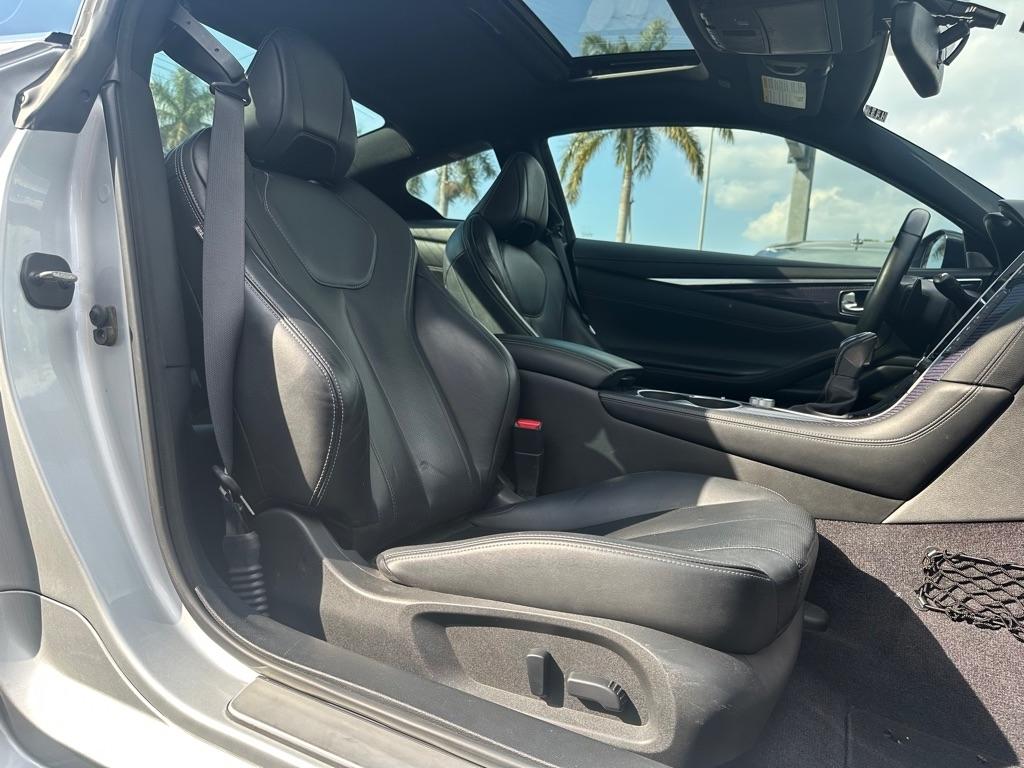 Infiniti Q60 Red Sport 400 RWD 2017