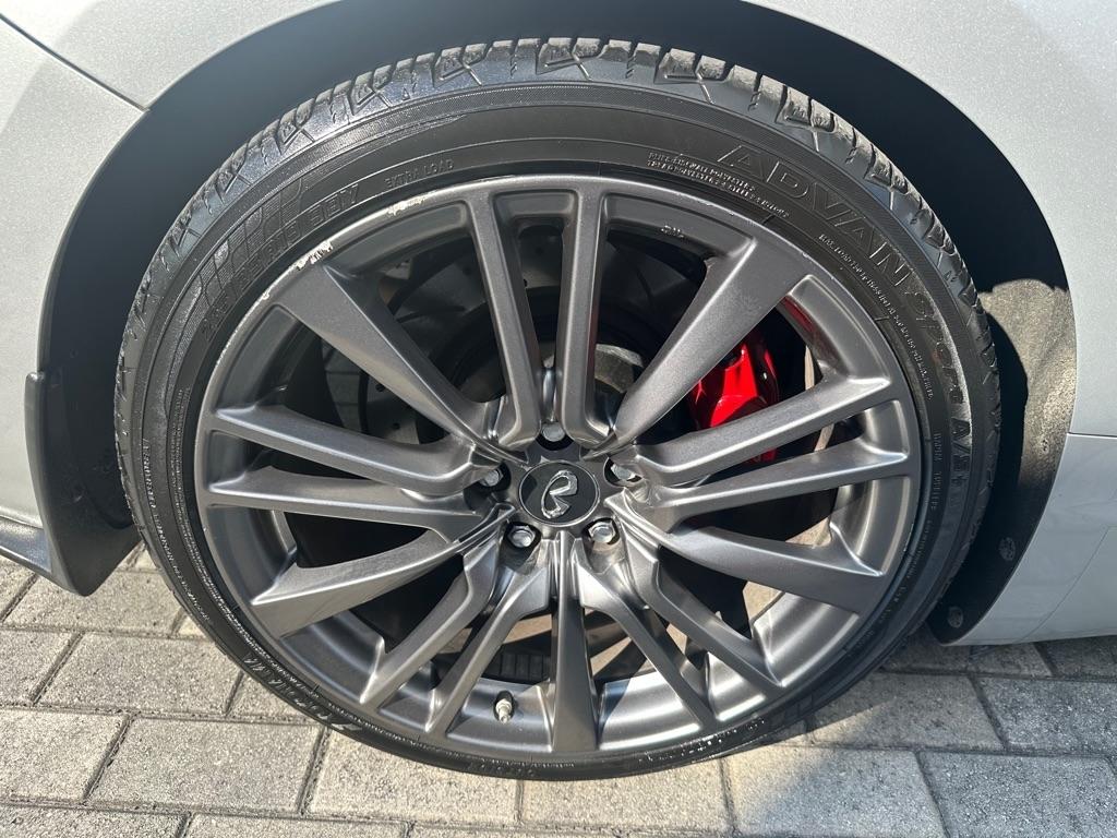 Infiniti Q60 Red Sport 400 RWD 2017