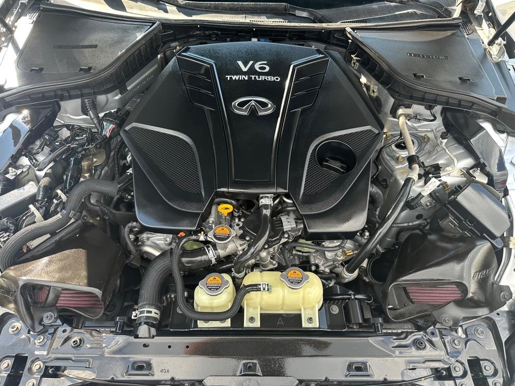 Infiniti Q60 Red Sport 400 RWD 2017